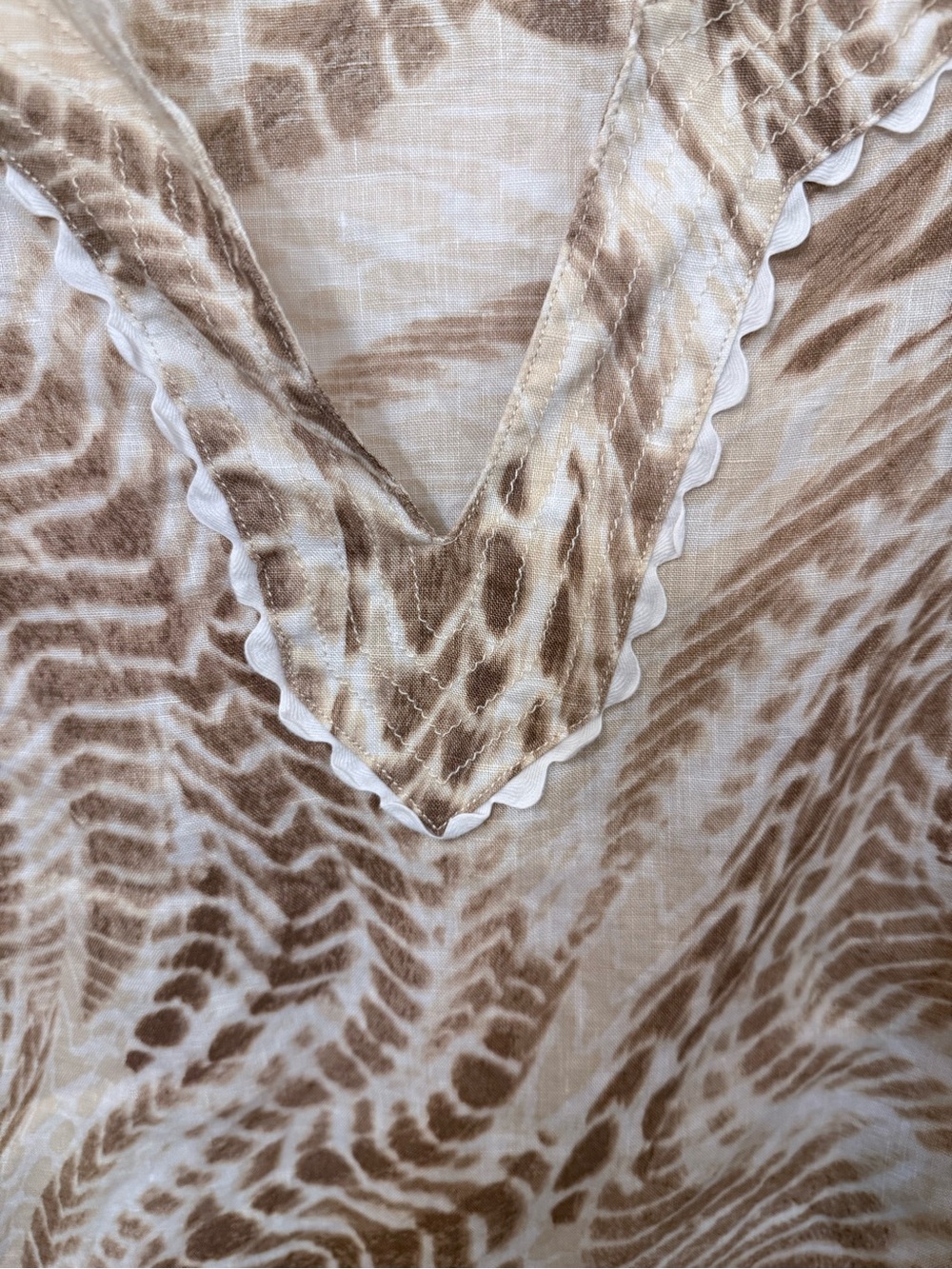 Ruby Rd. Brown & Beige Swirl V-Neck Blouse 100% Linen - Picture 3 of 4